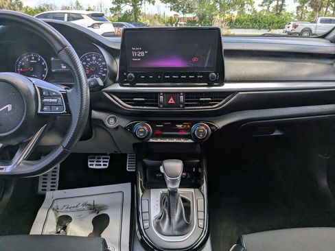 Certified 2023 Kia Forte GT-Line w/ GT-Line Technology Package FWD image 17