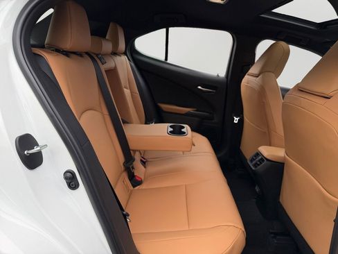 New 2026 Lexus UX 300h AWD image 6