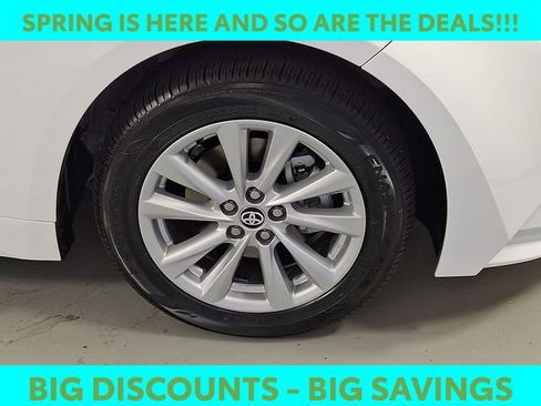 Used 2026 Toyota Corolla LE w/ LE Premium Package image 9