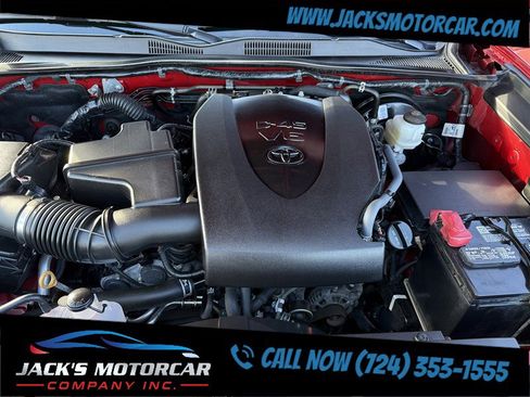 Used 2022 Toyota Tacoma TRD Sport w/ Black Out Package (TMS) image 13