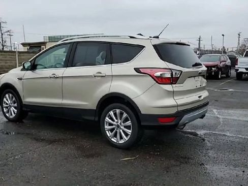 Used 2017 Ford Escape Titanium image 6