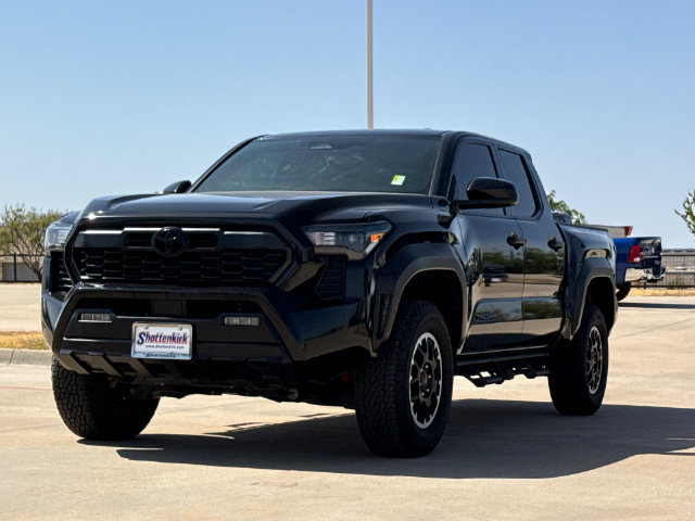 Used 2025 Toyota Tacoma TRD Off-Road AWD/4WD image 3
