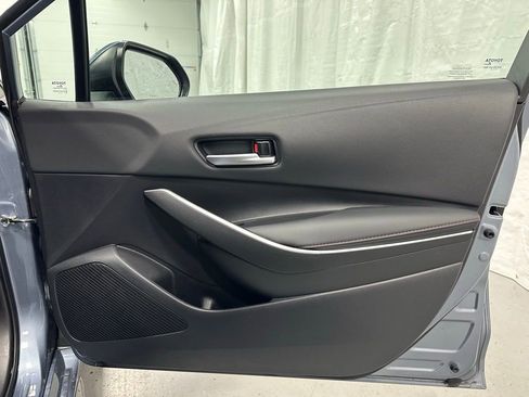 Used 2025 Toyota Corolla SE w/ SE Premium Package image 54