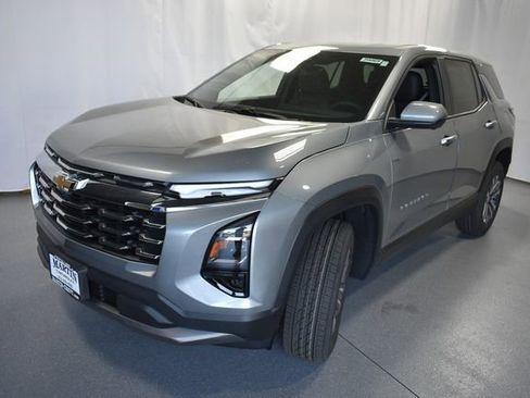 New 2026 Chevrolet Equinox LT w/ Convenience Package II FWD image 11