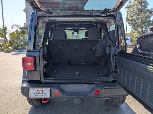 Used 2025 Jeep Wrangler Unlimited Rubicon image 31