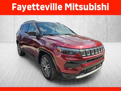 Used 2022 Jeep Compass Limited w/ Elite Group AWD/4WD image 2