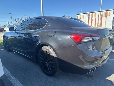 Used 2021 Maserati Ghibli S image 2