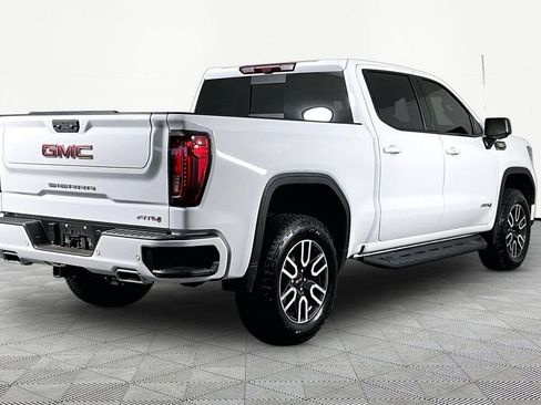 Used 2025 GMC Sierra 1500 AT4 w/ AT4 Premium Package AWD/4WD image 5