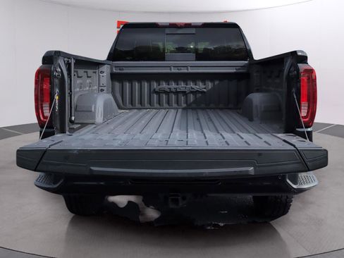 Used 2024 GMC Sierra 1500 AT4X image 9