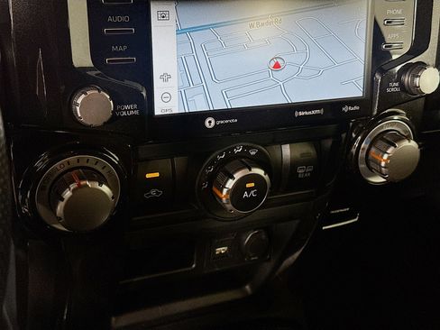 Used 2024 Toyota 4Runner TRD Off-Road Premium image 23