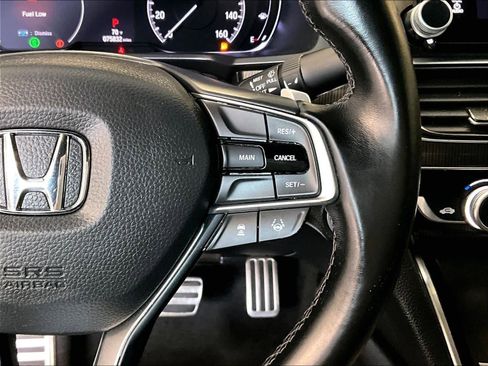 Used 2018 Honda Accord Sport image 24