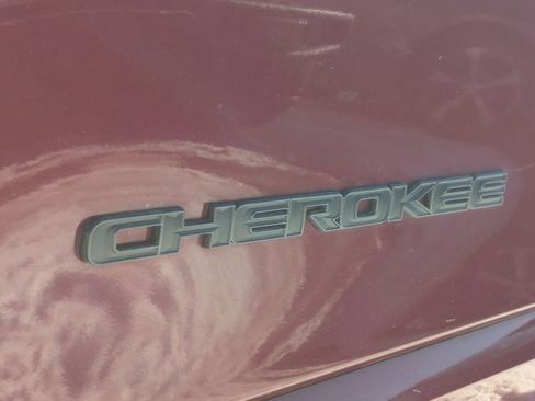 Used 2020 Jeep Cherokee High Altitude image 12