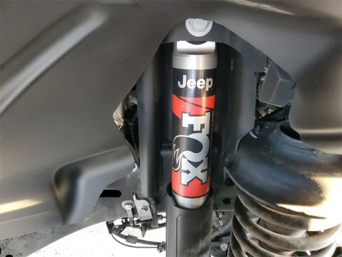 Used 2022 Jeep Gladiator Rubicon w/ LED Lighting Group image 7