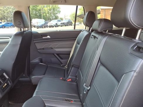 Used 2022 Volkswagen Atlas SE FWD image 6