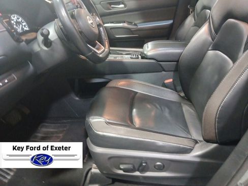 Used 2023 Nissan Pathfinder SL w/ SL Premium Package AWD/4WD image 21