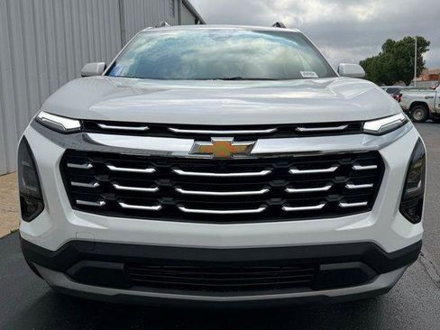 New 2026 Chevrolet Equinox LT w/ Convenience Package II FWD image 17
