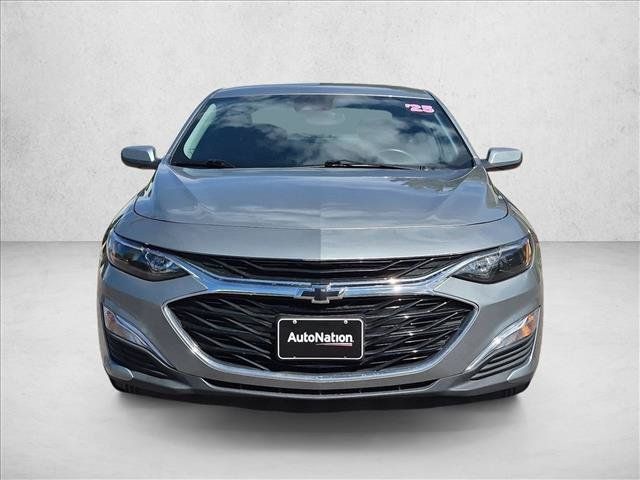 Used 2025 Chevrolet Malibu RS FWD image 2