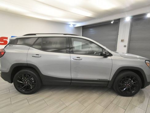 Used 2024 GMC Terrain SLT w/ Elevation Edition AWD/4WD image 6