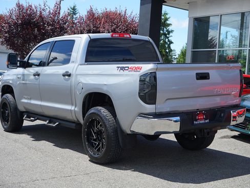 Used 2016 Toyota Tundra SR5 w/ TRD Off Road Package AWD/4WD image 3