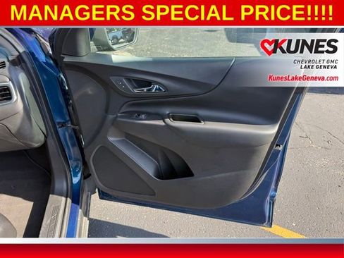 Used 2020 Chevrolet Equinox LT w/ Driver Convenience Package FWD image 21