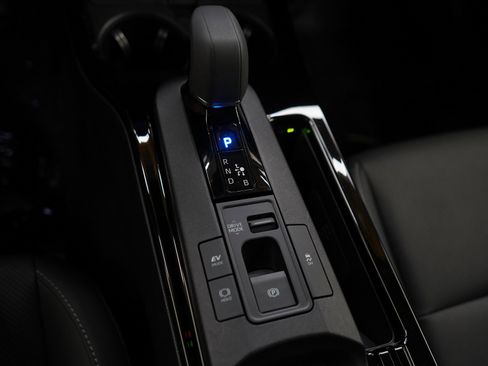 Used 2023 Toyota Prius XLE AWD/4WD image 22