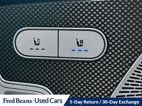 Used 2022 Mercedes-Benz GLS 450 4MATIC image 22