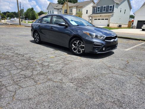 Used 2019 Kia Forte LXS FWD image 1