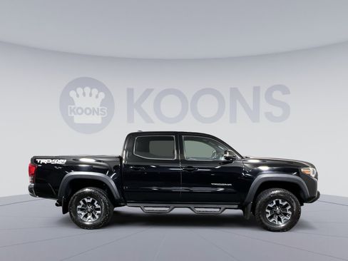 Used 2017 Toyota Tacoma TRD Off-Road w/ Tow Package (A/T) AWD/4WD image 8