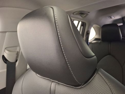Certified 2021 Toyota Highlander Limited AWD/4WD image 21