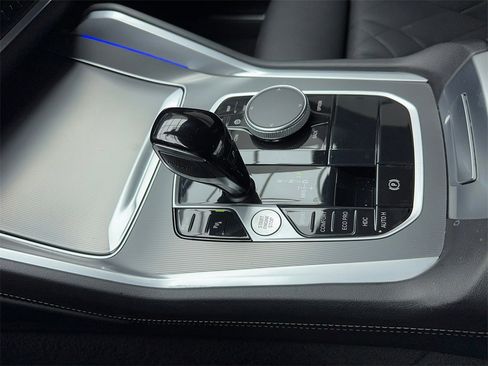 Used 2023 BMW X6 xDrive40i w/ M Sport Package image 33