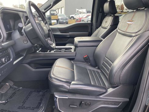 Used 2024 Ford F250 Platinum image 14