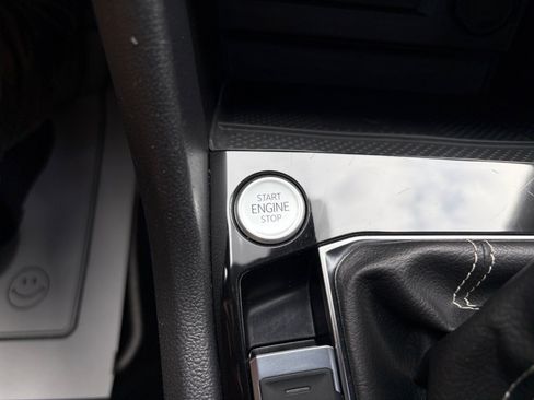 Certified 2023 Volkswagen Taos SEL AWD/4WD image 30