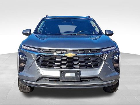 Used 2024 Chevrolet Trax LT w/ Driver Confidence Package image 2