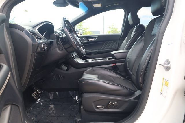 Used 2019 Ford Edge ST w/ Convenience Package AWD/4WD image 14