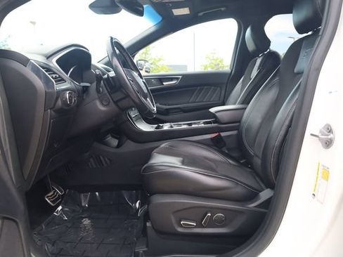 Used 2019 Ford Edge ST w/ Convenience Package AWD/4WD image 14