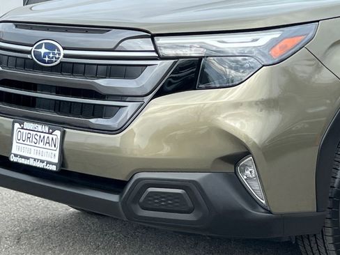 Certified 2025 Subaru Forester Premium image 9