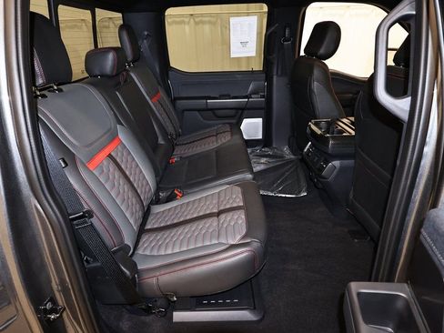 Used 2025 Ford F150 Lariat w/ Equipment Group 502A High image 19