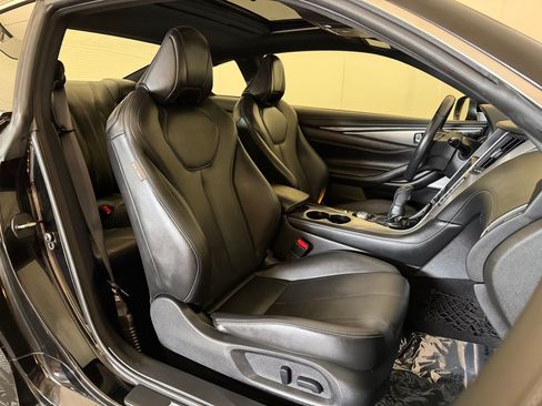 Used 2017 INFINITI Q60 3.0t w/ Premium Plus Package 3.0T AWD/4WD image 28