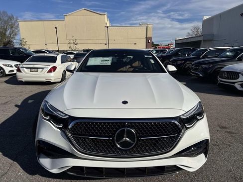 New 2026 Mercedes-Benz E 350 4MATIC Sedan image 2