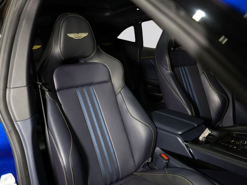 Used 2025 Aston Martin DBX 707 image 21