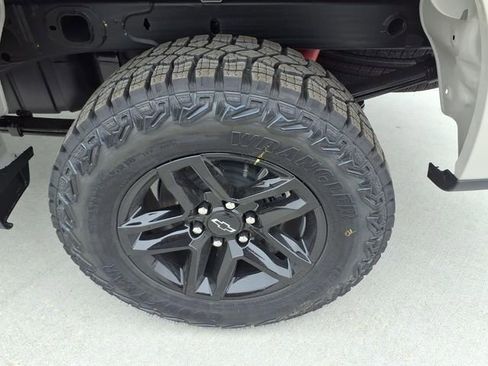 New 2026 Chevrolet Silverado 1500 Custom Trail Boss AWD/4WD image 6