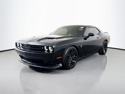 Used 2018 Dodge Challenger R/T Scat Pack w/ Dynamics Package image 4