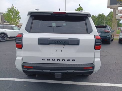 Used 2025 Toyota 4Runner TRD Off-Road AWD/4WD image 3