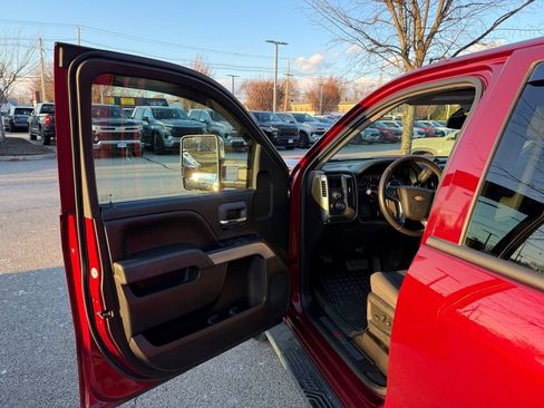 Used 2017 Chevrolet Silverado 1500 LT w/ All Star Edition image 10
