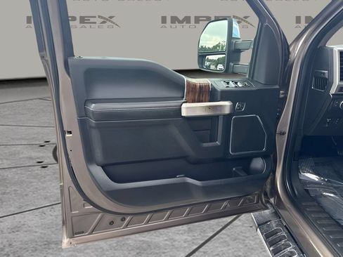 Used 2018 Ford F150 Lariat w/ Equipment Group 502A Luxury AWD/4WD image 16