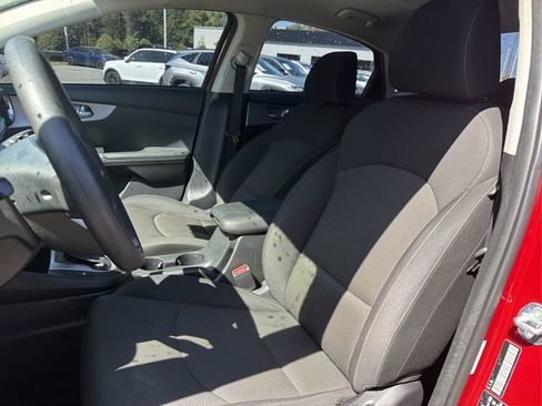 Used 2022 Kia Forte LXS image 11