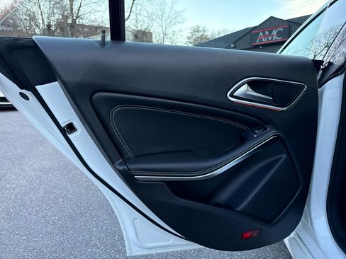 Used 2019 Mercedes-Benz CLA 250 4MATIC image 20