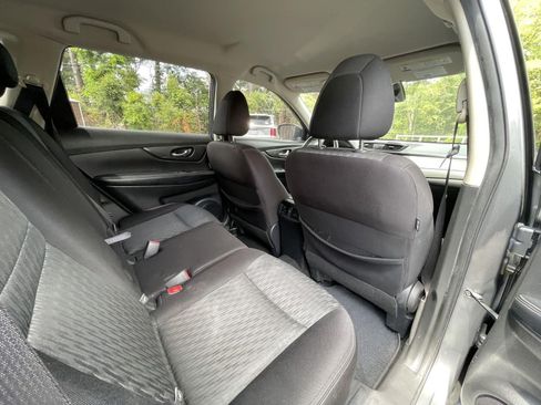 Used 2019 Nissan Rogue SV FWD image 45