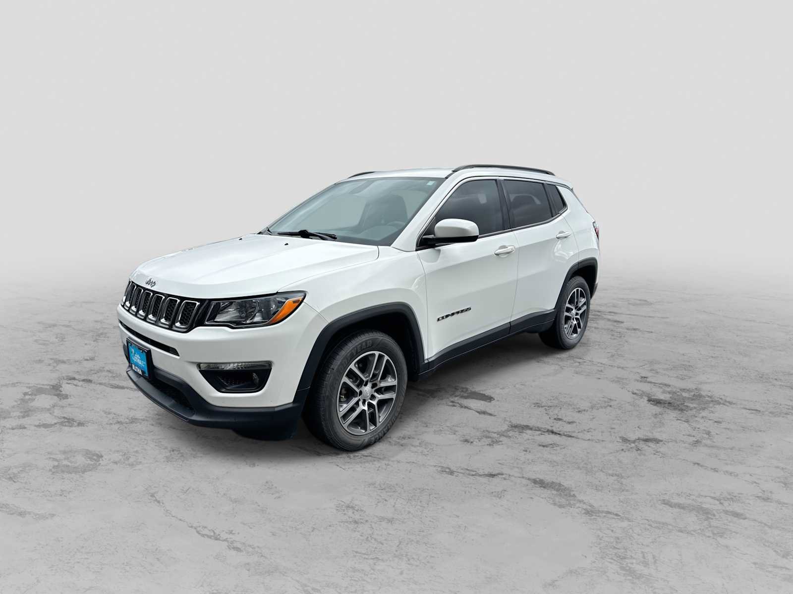 Used 2017 Jeep Compass Latitude w/ Popular Equipment Group FWD image 4