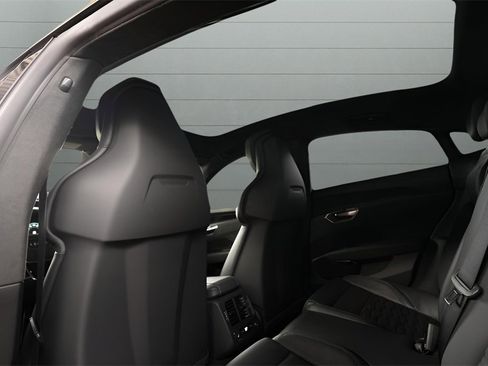 Used 2024 Audi RS e-tron GT image 52